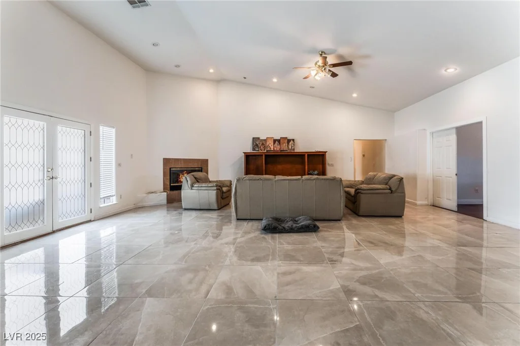 7720 Agate, Las Vegas, NV 89113