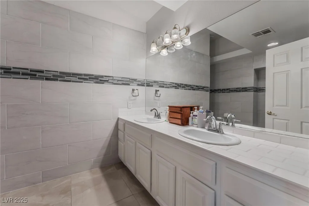 7720 Agate, Las Vegas, NV 89113