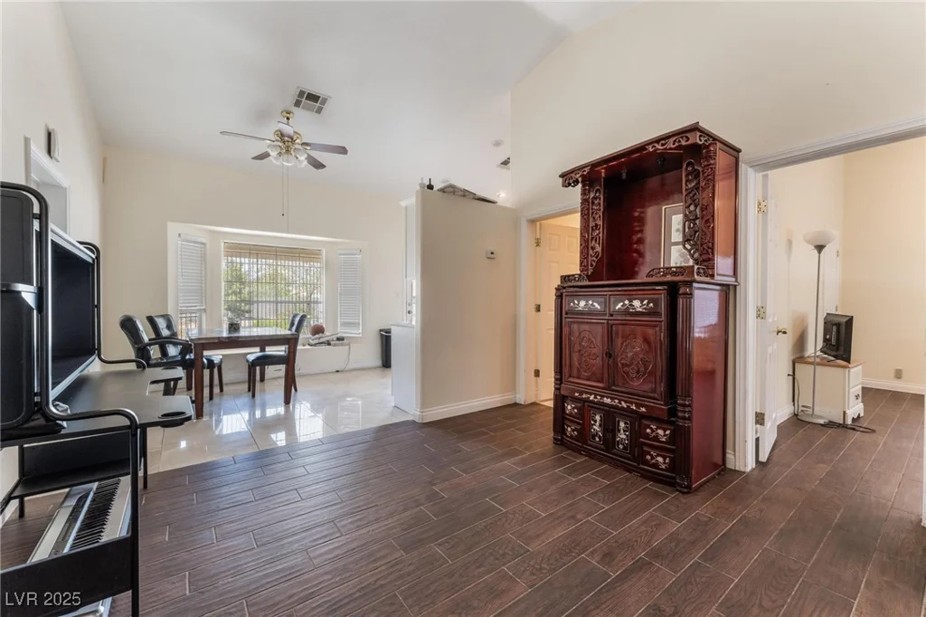 7720 Agate, Las Vegas, NV 89113