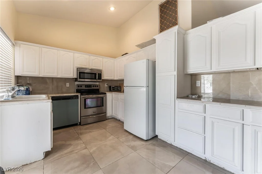 7720 Agate, Las Vegas, NV 89113