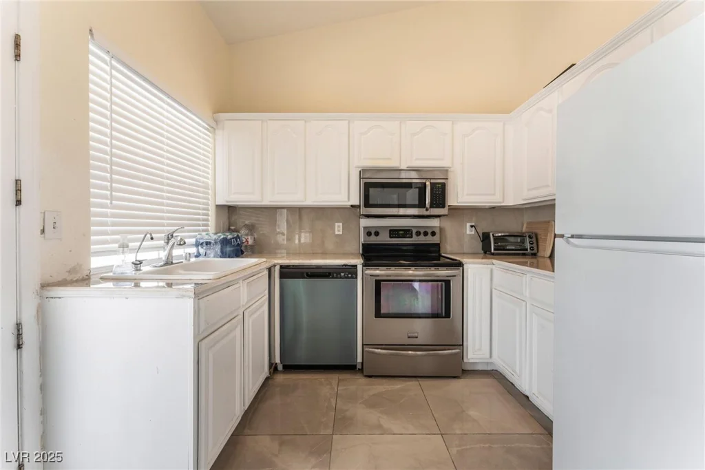 7720 Agate, Las Vegas, NV 89113