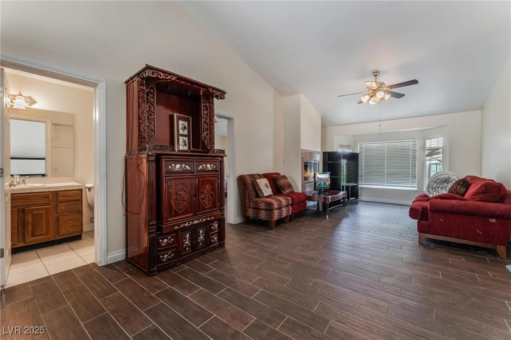 7720 Agate, Las Vegas, NV 89113