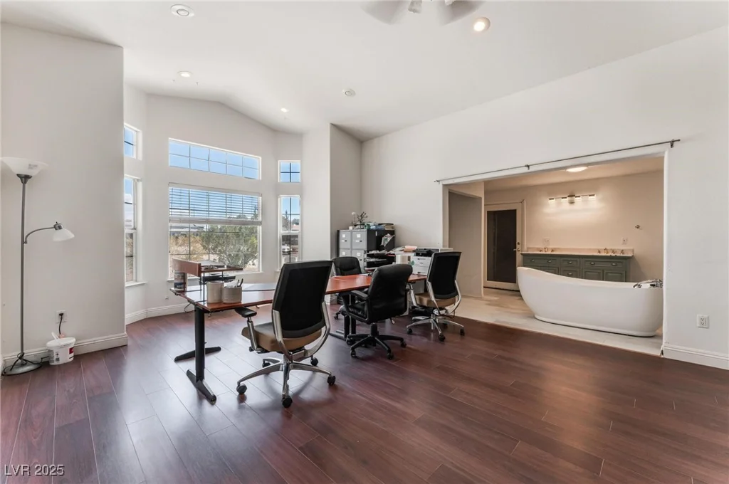 7720 Agate, Las Vegas, NV 89113
