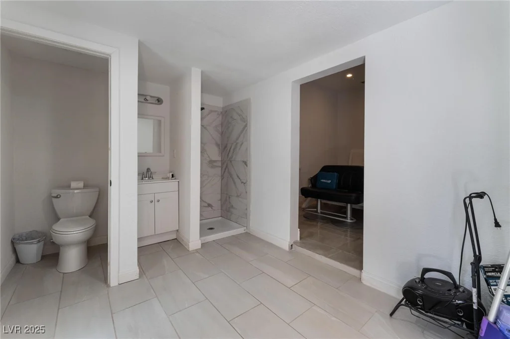 7720 Agate, Las Vegas, NV 89113