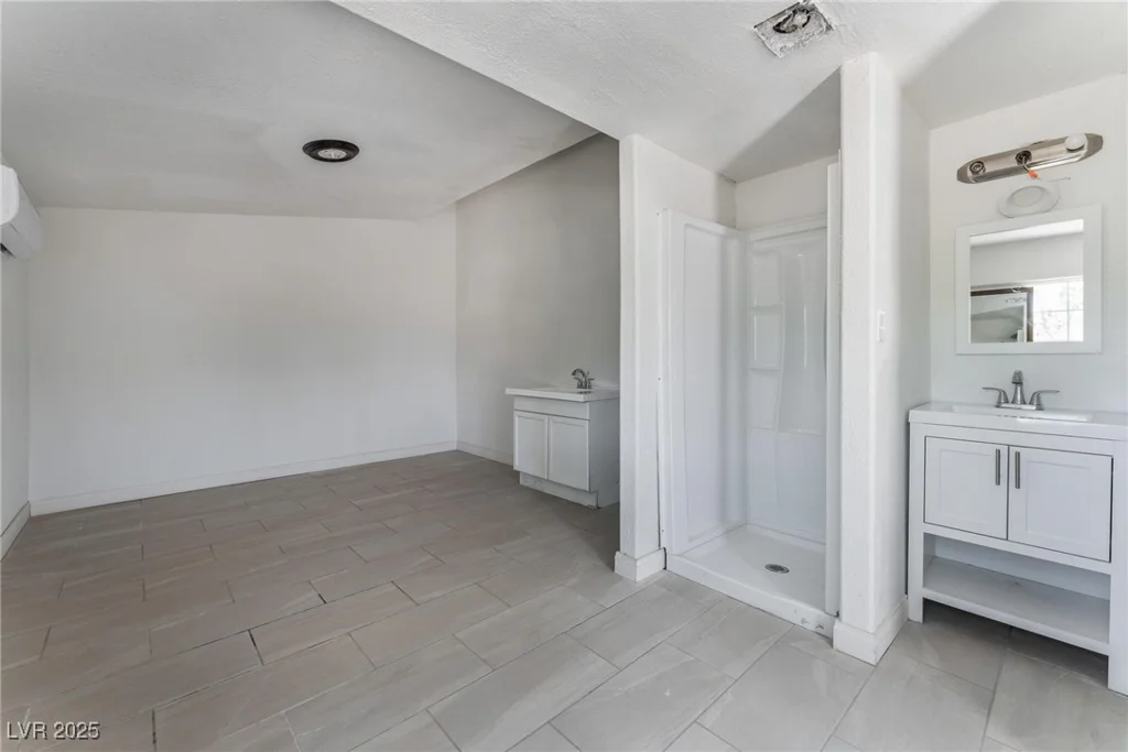 7720 Agate, Las Vegas, NV 89113