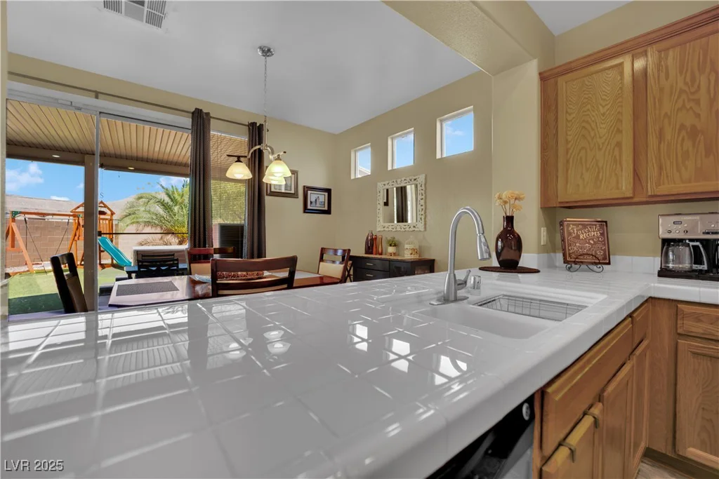 6187 Novelty, Las Vegas, NV 89148