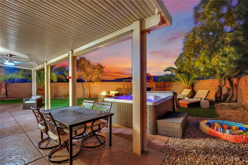 6187 Novelty, Las Vegas, NV 89148