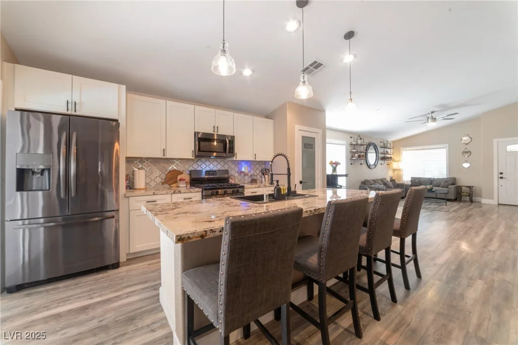 422 Rancho Del Norte, North Las Vegas, NV 89031