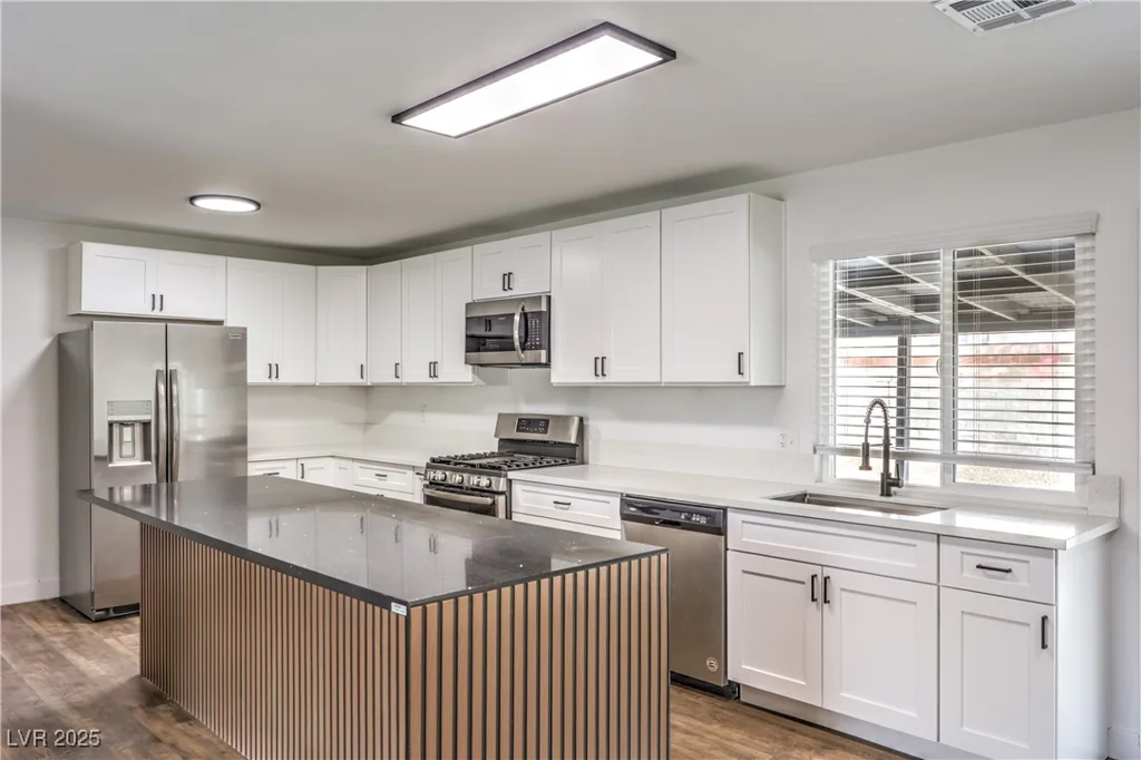 408 Bolsa, Las Vegas, NV 89110