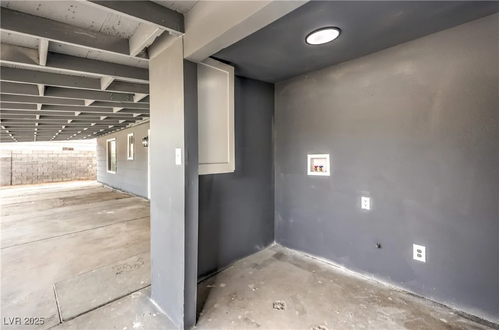 408 Bolsa, Las Vegas, NV 89110