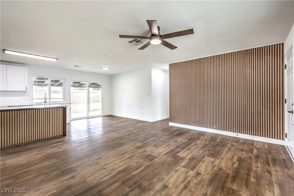 408 Bolsa, Las Vegas, NV 89110