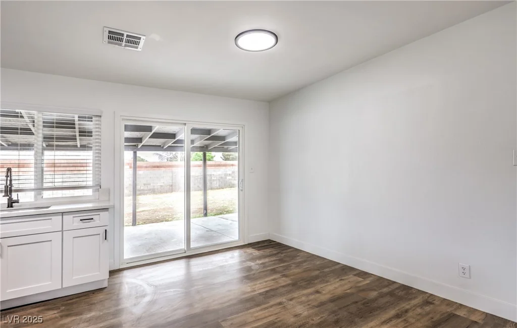408 Bolsa, Las Vegas, NV 89110