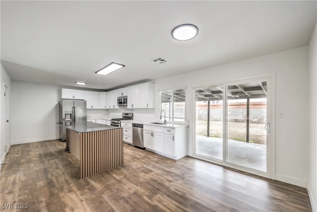 408 Bolsa, Las Vegas, NV 89110