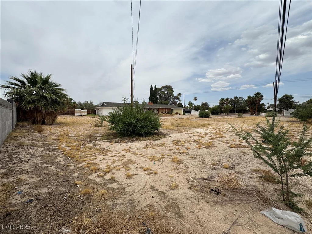 2583 Emerald, Las Vegas, NV 89120