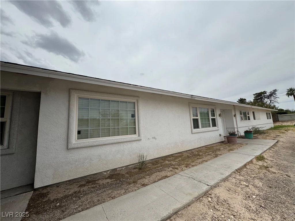 2583 Emerald, Las Vegas, NV 89120