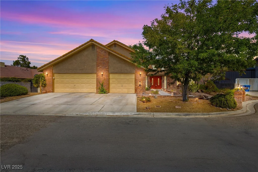 3930 Maranatha, Las Vegas, NV 89103