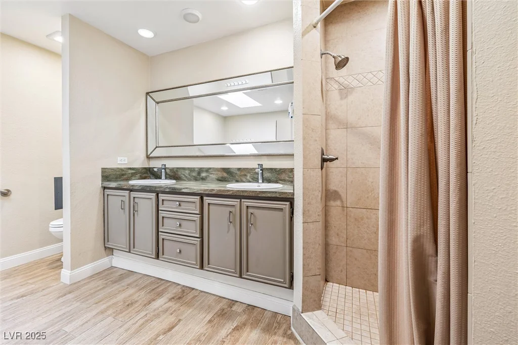 3930 Maranatha, Las Vegas, NV 89103