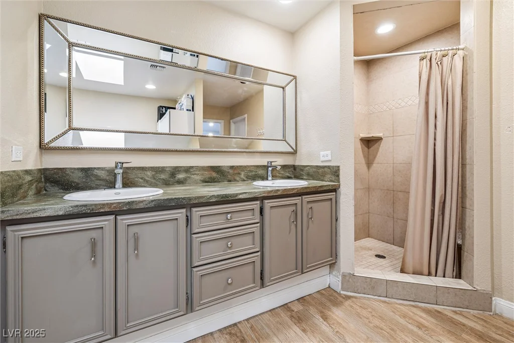 3930 Maranatha, Las Vegas, NV 89103