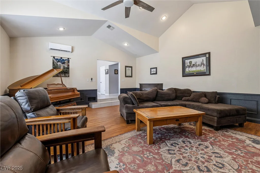 3930 Maranatha, Las Vegas, NV 89103