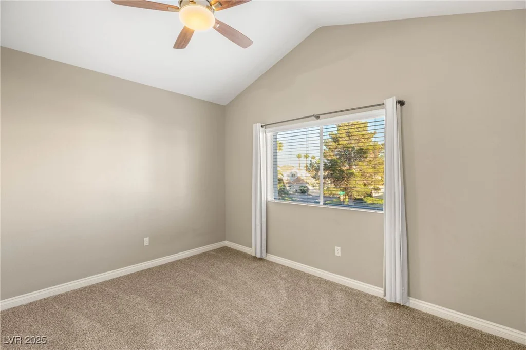 8100 Lake Hills, Las Vegas, NV 89128