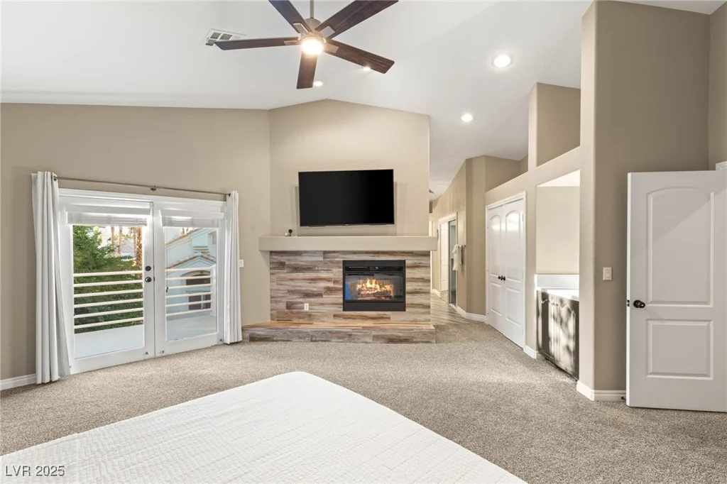 8100 Lake Hills, Las Vegas, NV 89128
