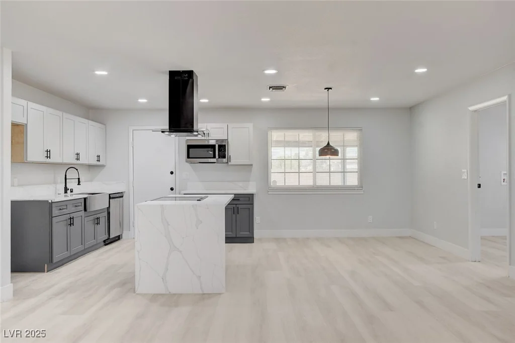 2315 Lincoln, Las Vegas, NV 89115