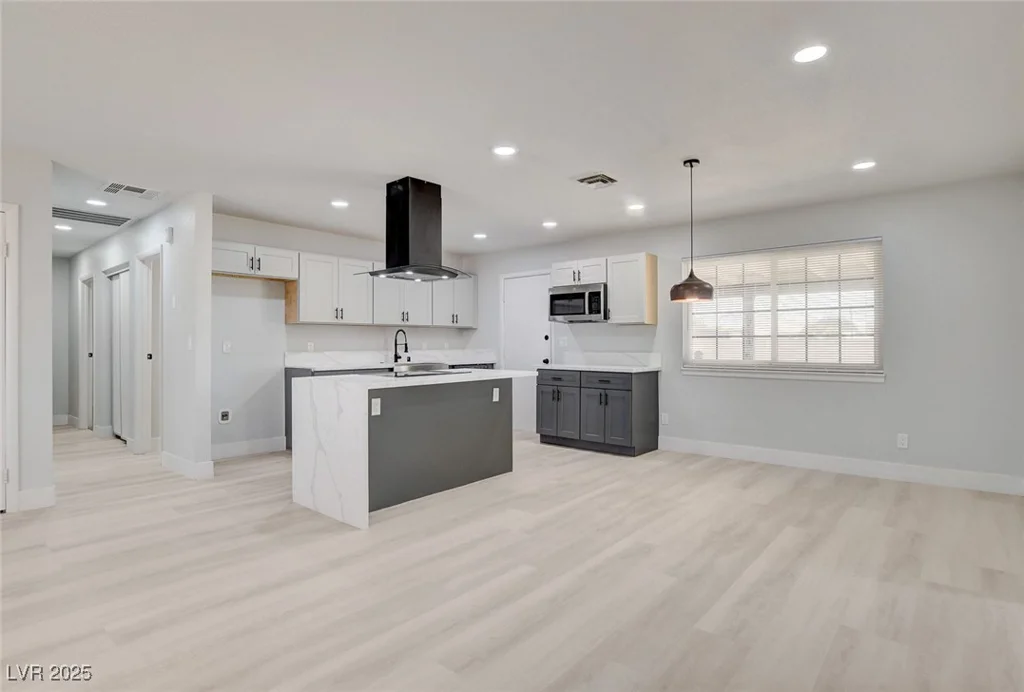 2315 Lincoln, Las Vegas, NV 89115