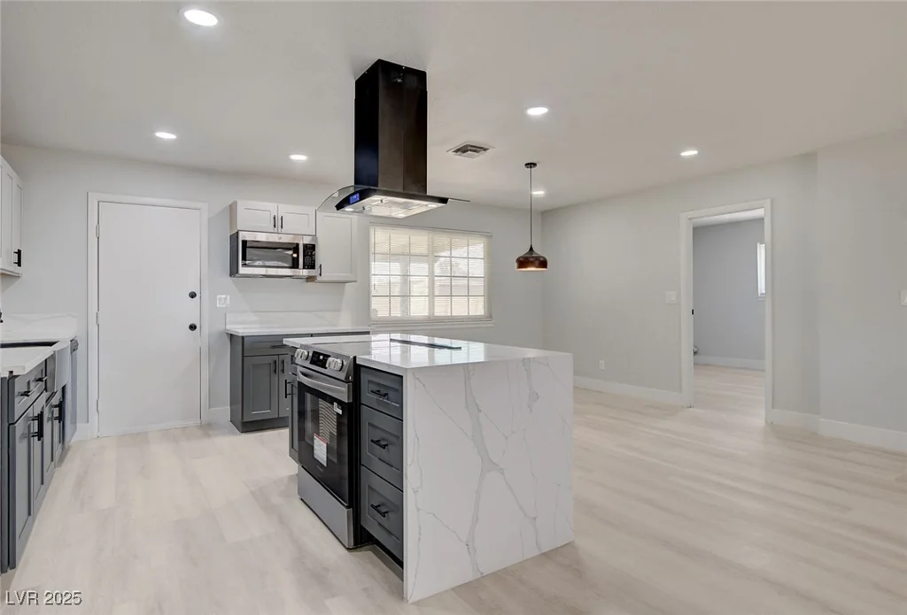 2315 Lincoln, Las Vegas, NV 89115