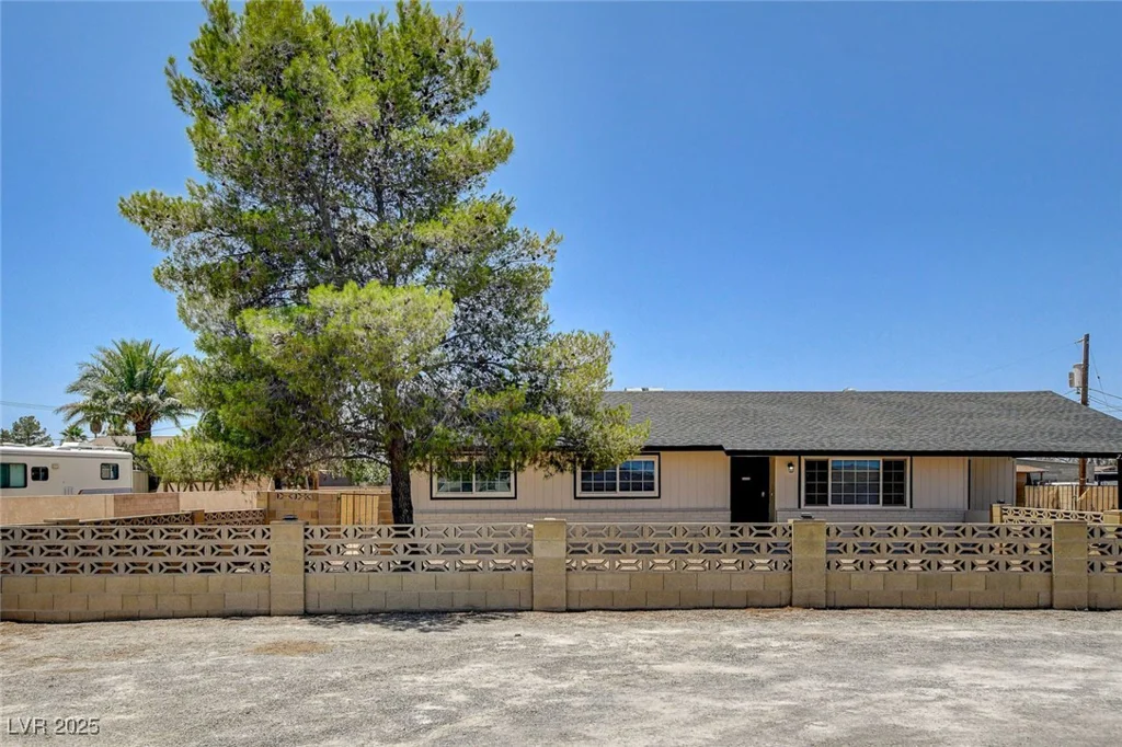 2315 Lincoln, Las Vegas, NV 89115