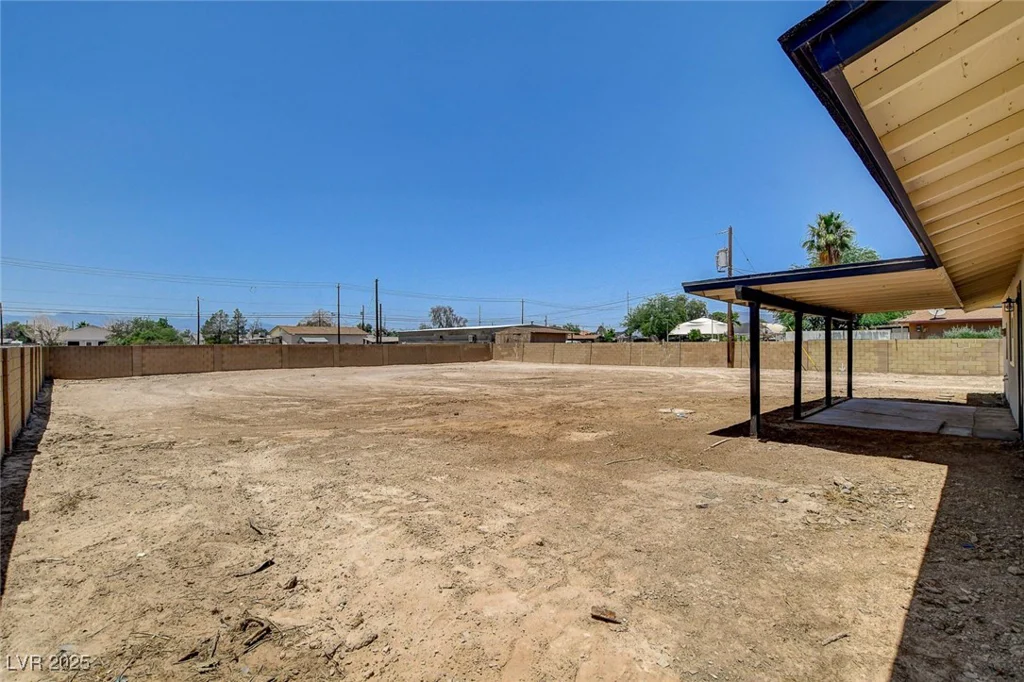 2315 Lincoln, Las Vegas, NV 89115