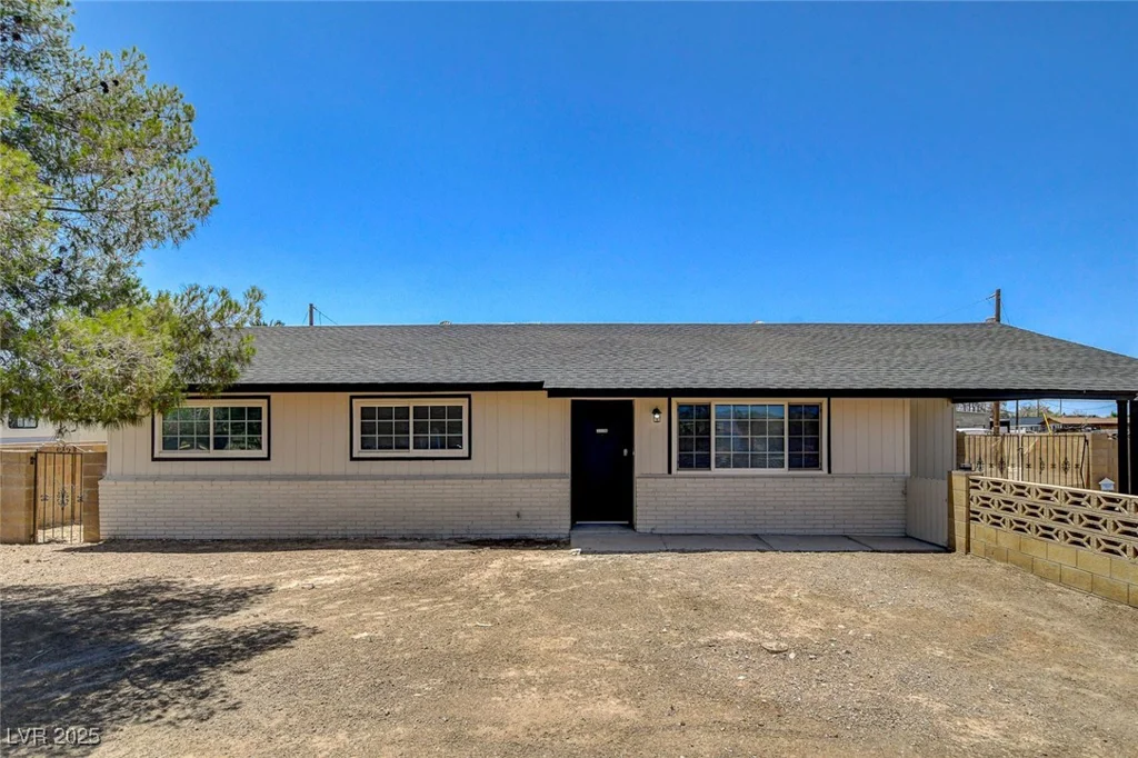 2315 Lincoln, Las Vegas, NV 89115