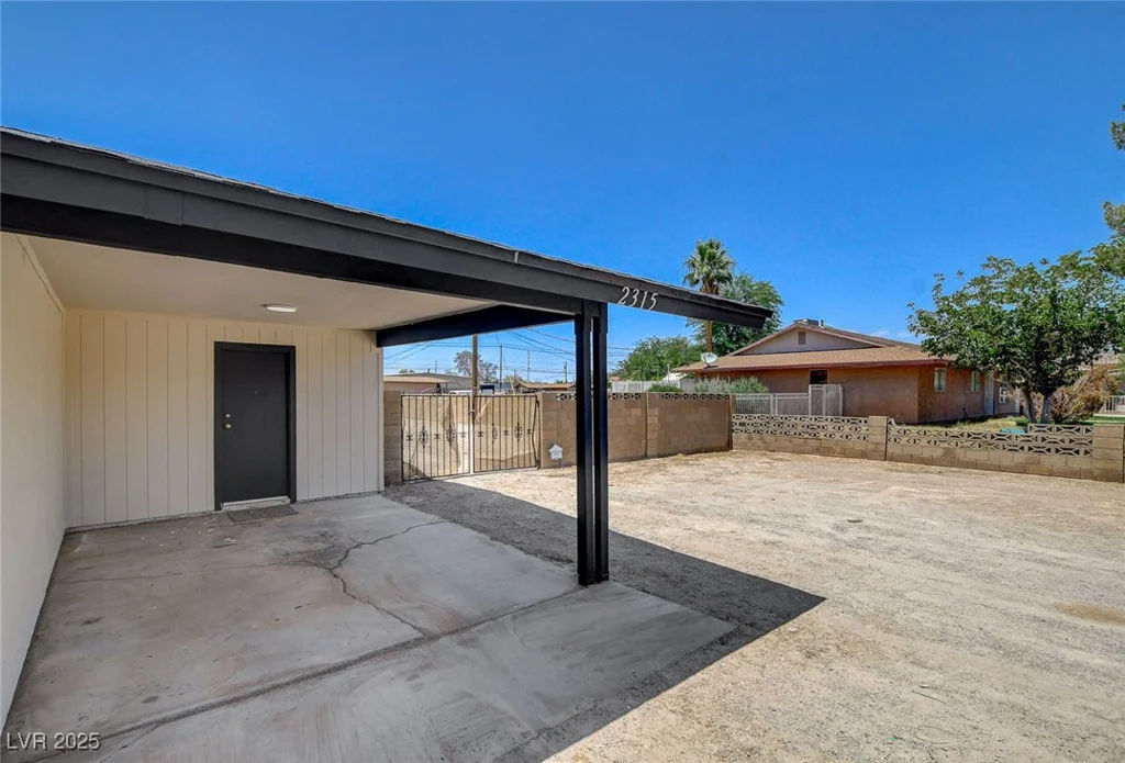 2315 Lincoln, Las Vegas, NV 89115