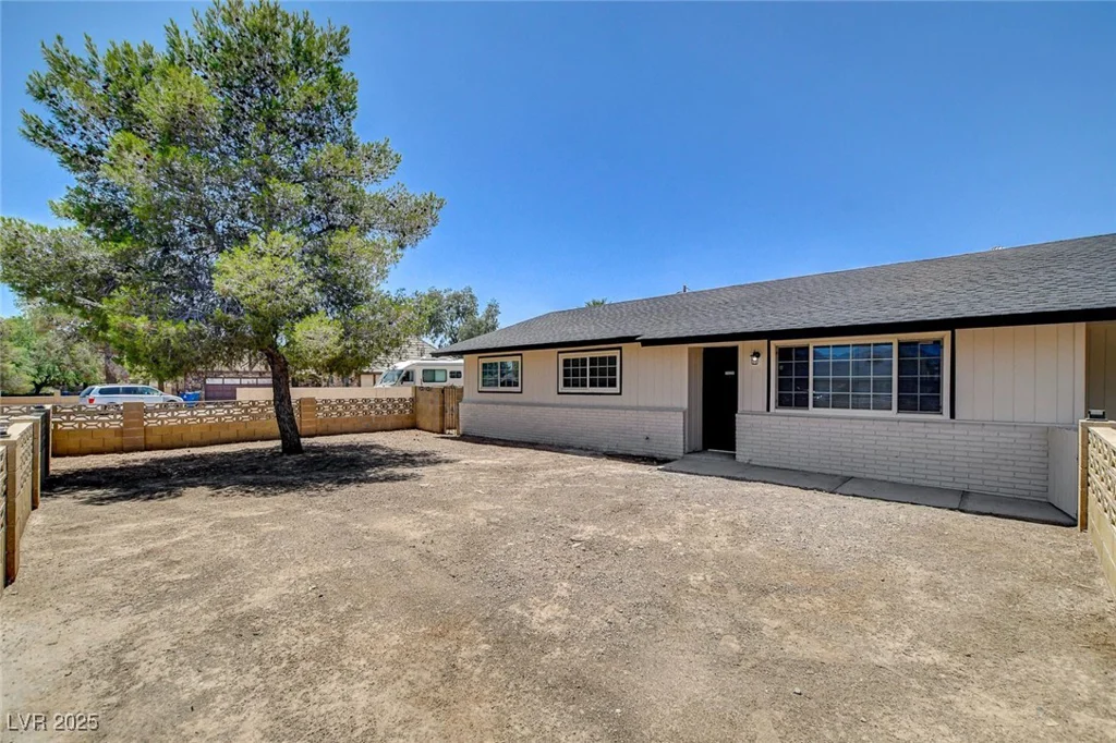 2315 Lincoln, Las Vegas, NV 89115
