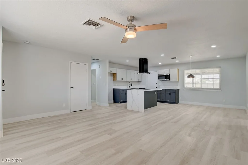 2315 Lincoln, Las Vegas, NV 89115