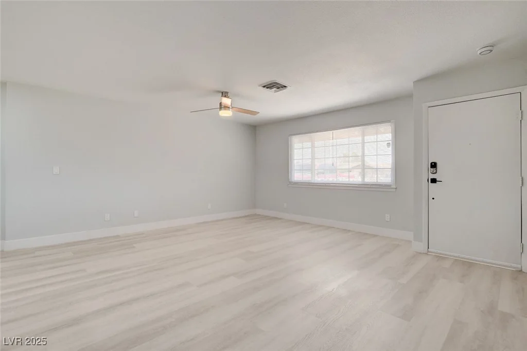 2315 Lincoln, Las Vegas, NV 89115