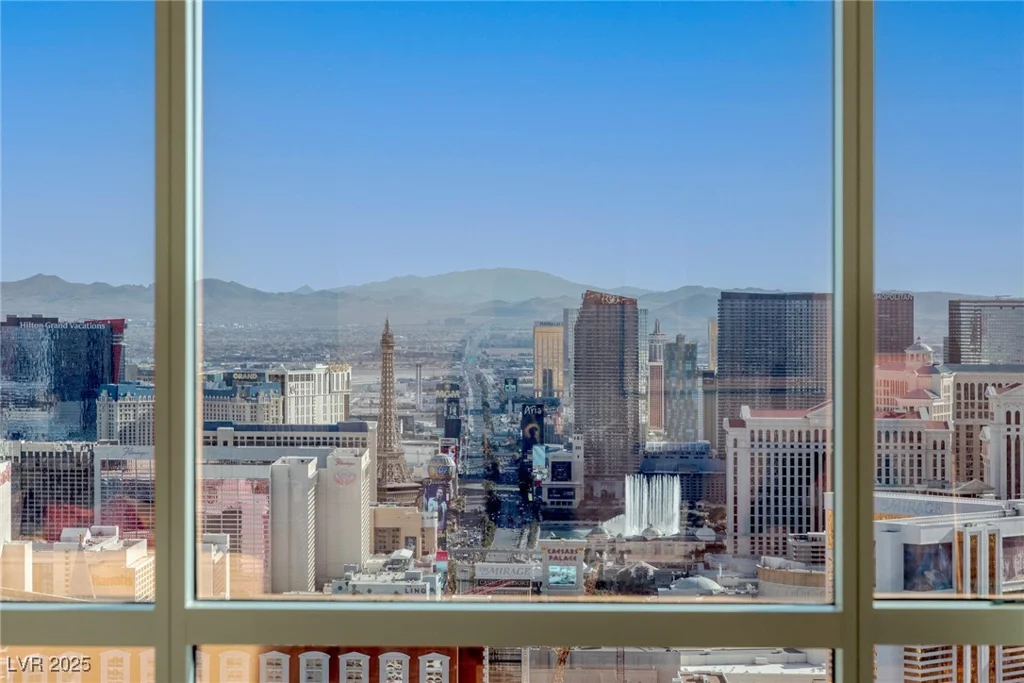 2000 FASHION SHOW, Las Vegas, NV 89109