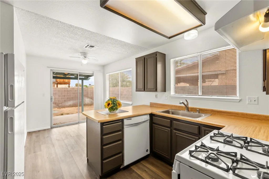 1405 Wintergreen, Las Vegas, NV 89128