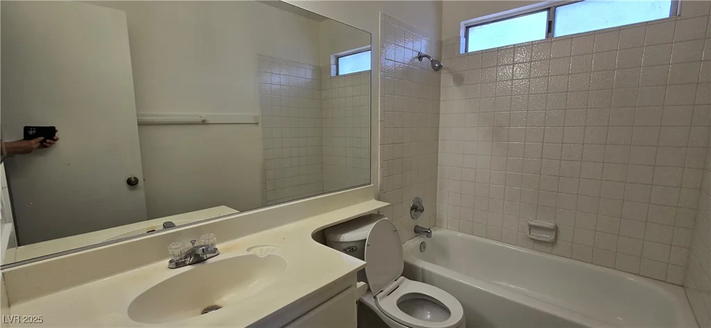 4041 Saguaro, Las Vegas, NV 89110