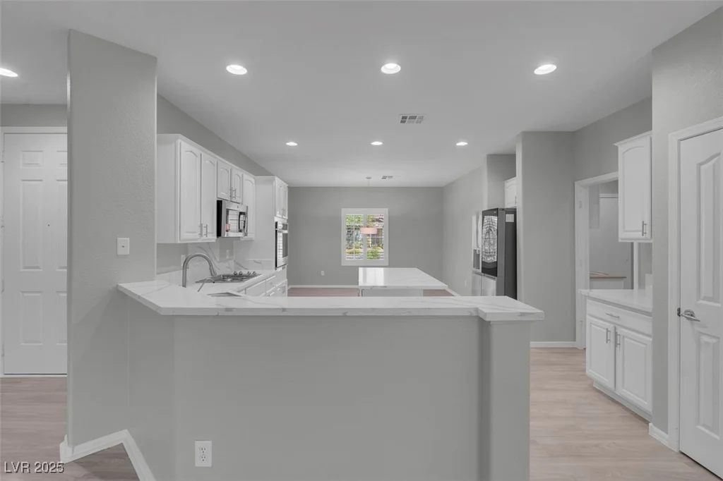 2144 Mountain City, Henderson, NV 89052