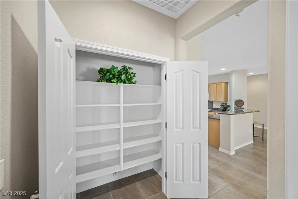 2292 Saxtons River, Henderson, NV 89044