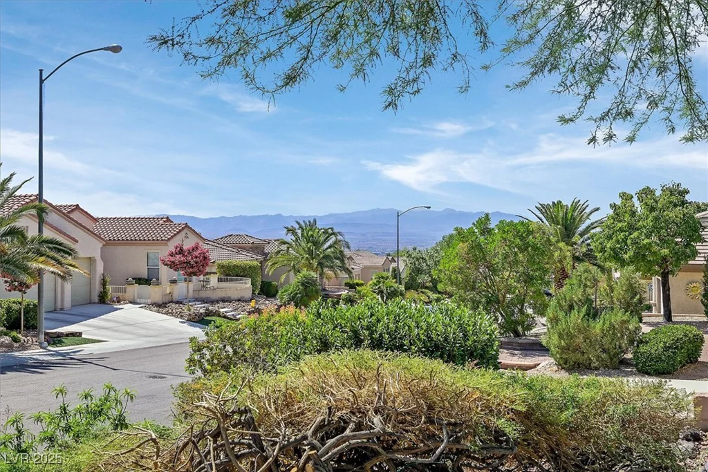 2292 Saxtons River, Henderson, NV 89044