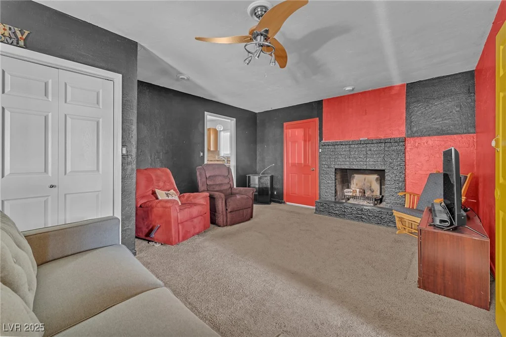 6313 Cromwell, Las Vegas, NV 89107