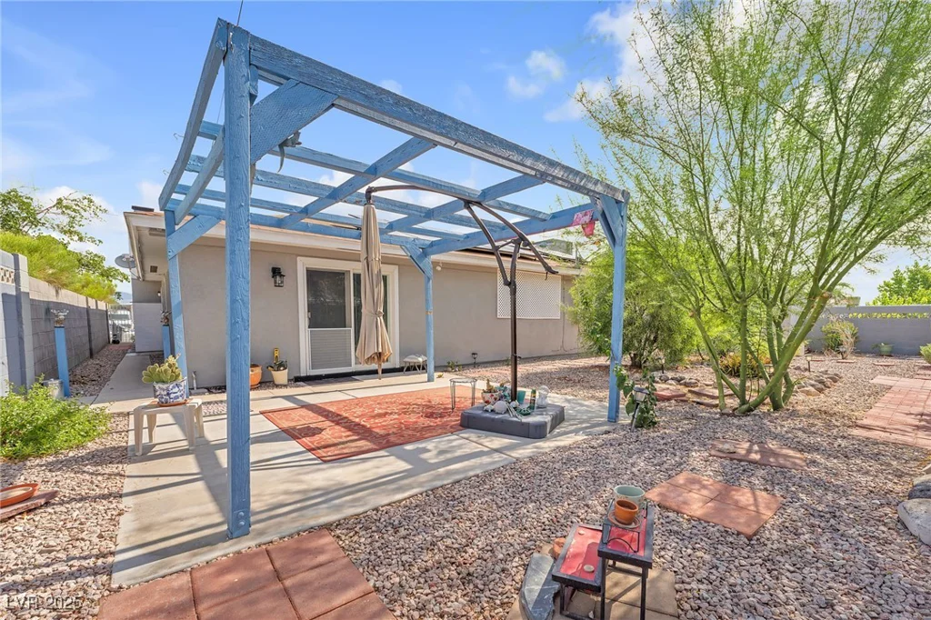 6313 Cromwell, Las Vegas, NV 89107