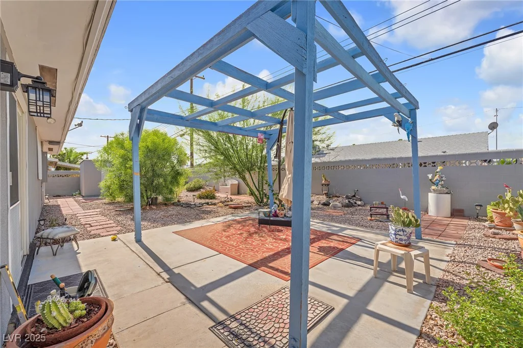 6313 Cromwell, Las Vegas, NV 89107