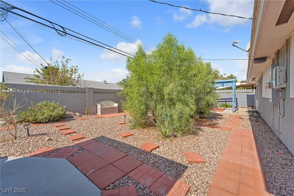 6313 Cromwell, Las Vegas, NV 89107