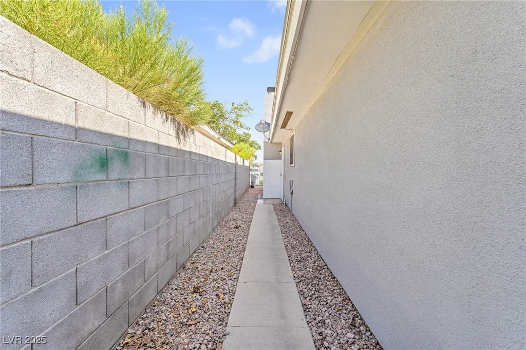 6313 Cromwell, Las Vegas, NV 89107