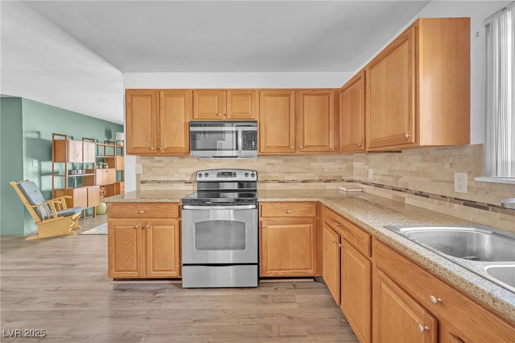 6313 Cromwell, Las Vegas, NV 89107