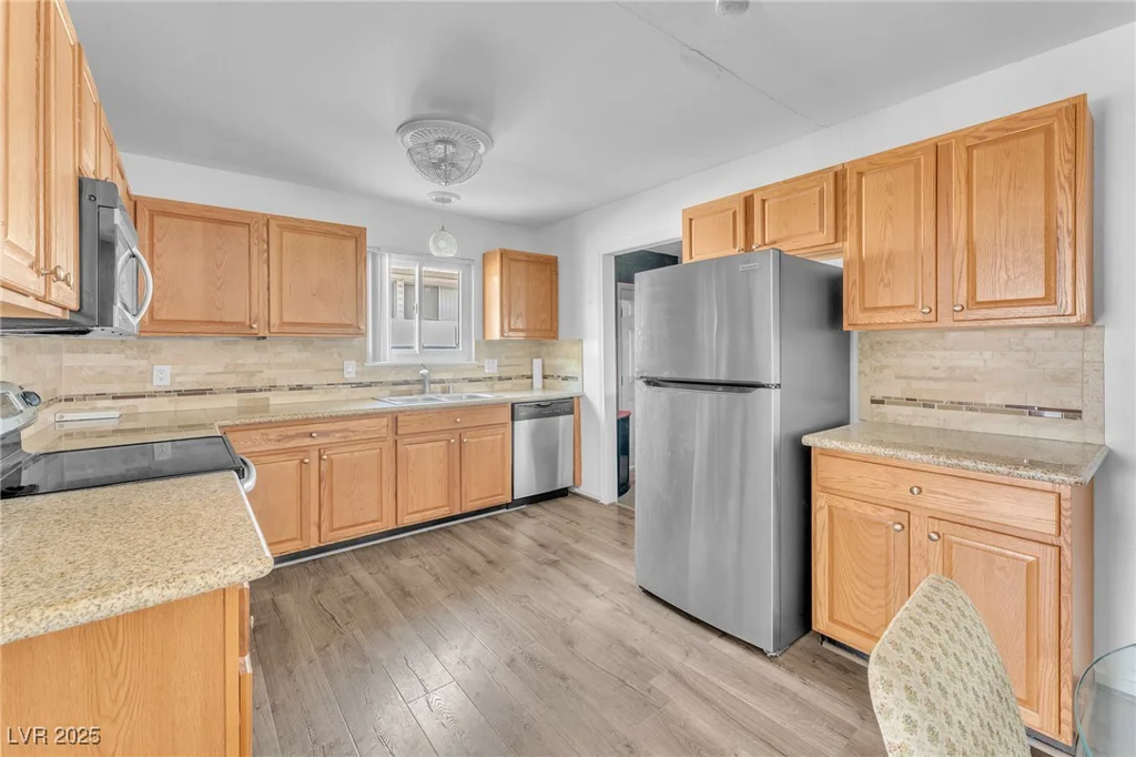 6313 Cromwell, Las Vegas, NV 89107
