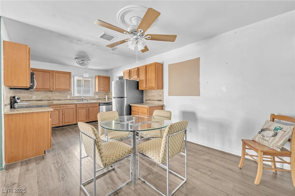 6313 Cromwell, Las Vegas, NV 89107