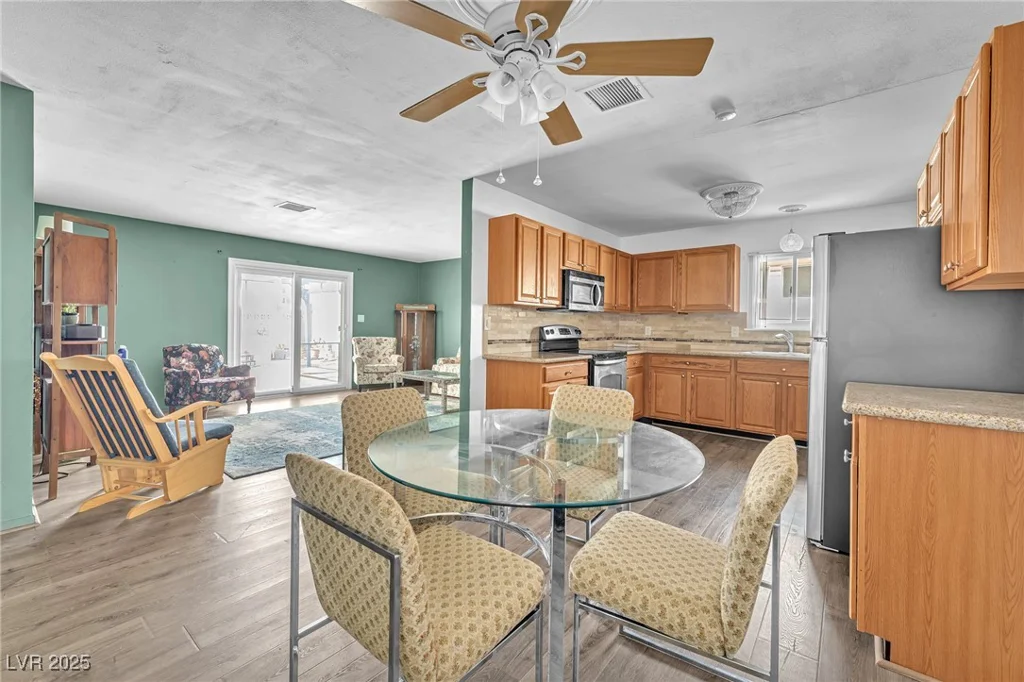 6313 Cromwell, Las Vegas, NV 89107